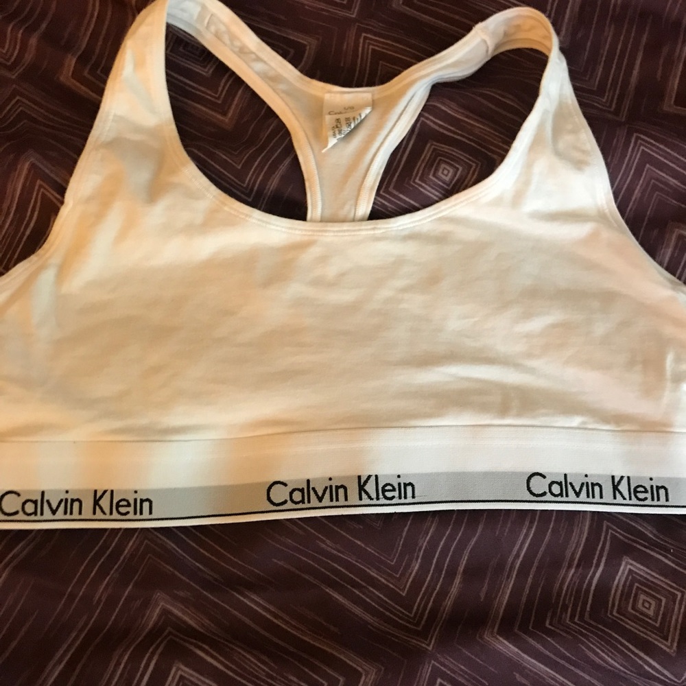 NWOT Calvin Klein sports bra